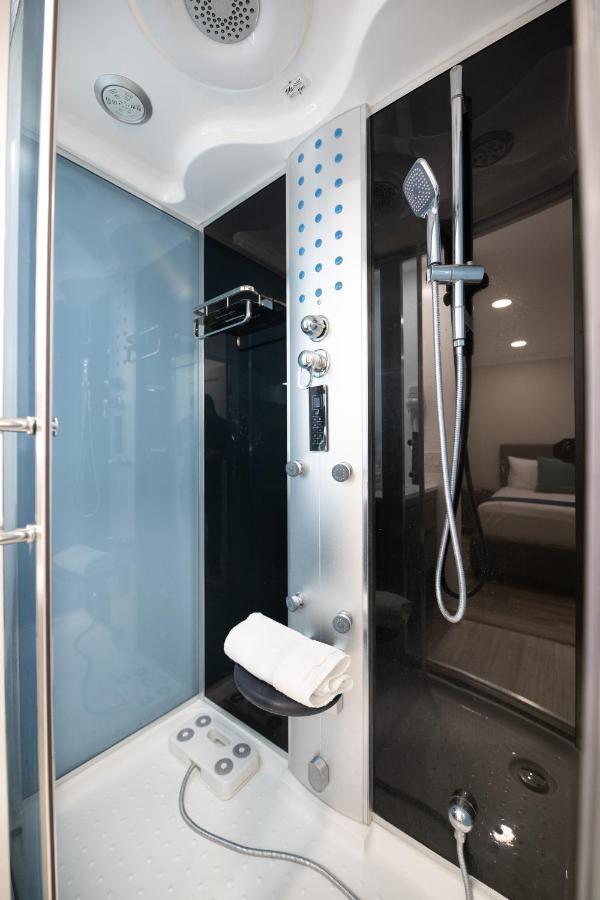Omeo Suites Алгамбра Екстер'єр фото